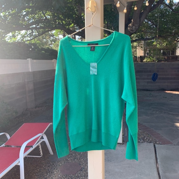 NWT Tahari 100% cashmere green sweater size S